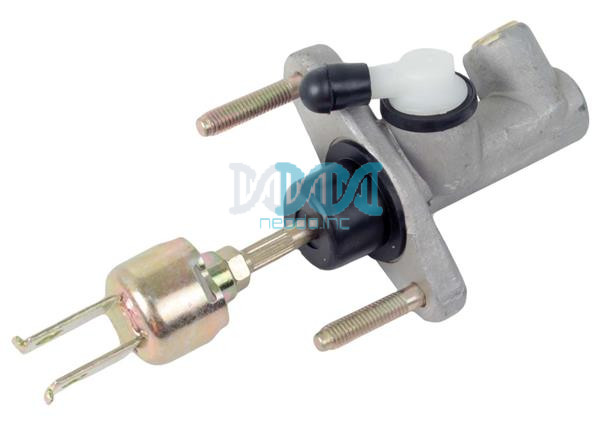 Clutch Master Cylinder Hi-Lux Vigo 04-